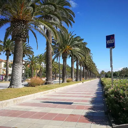 In Salou, Escaladei *
